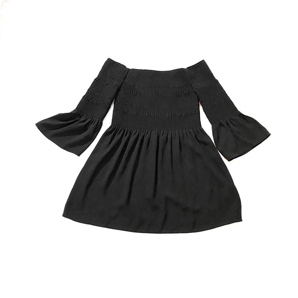 Aritzia Babaton off the shoulder top
